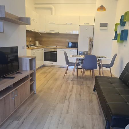 Luxury Central Newapartments One Μπακάου Εξωτερικό φωτογραφία